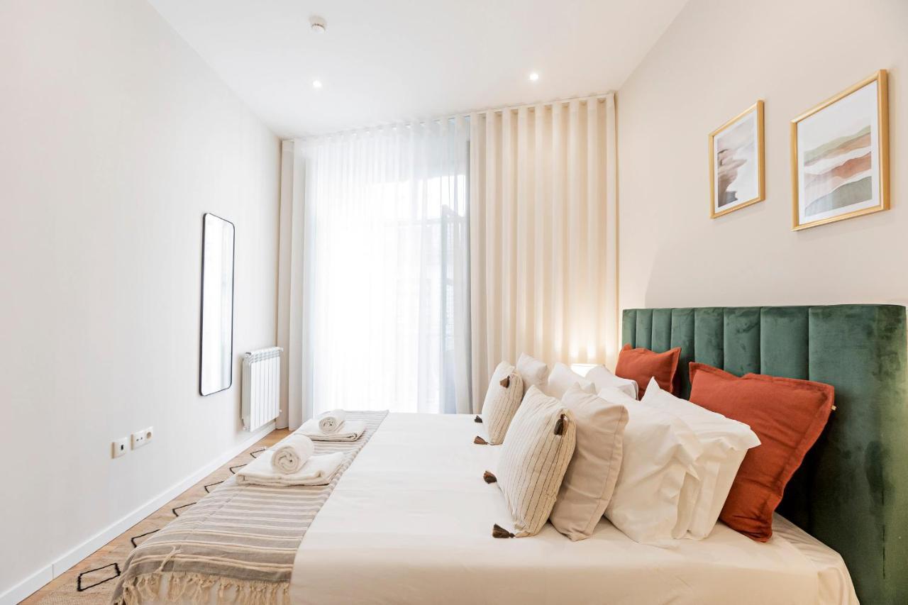 Brand New 4Br W/ 200Yrs Of History In Central Porto By Lovelystay Εξωτερικό φωτογραφία