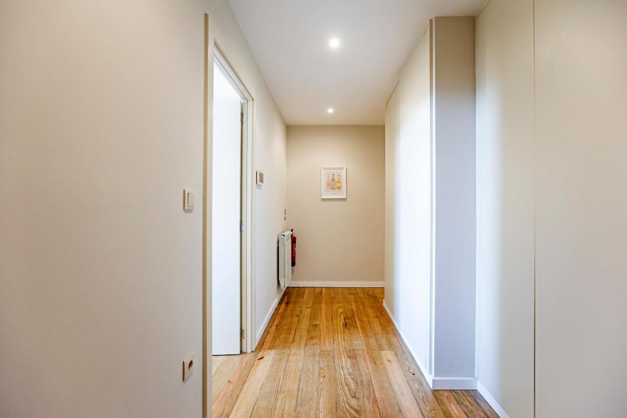Brand New 4Br W/ 200Yrs Of History In Central Porto By Lovelystay Εξωτερικό φωτογραφία