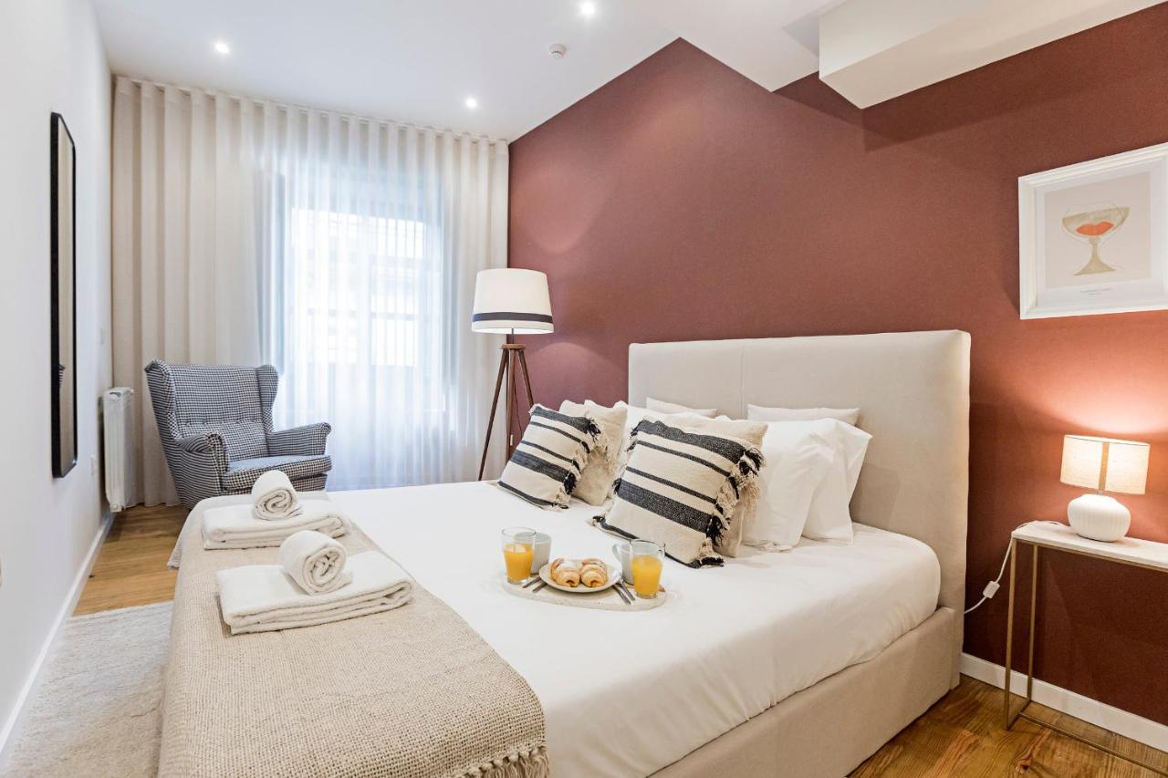 Brand New 4Br W/ 200Yrs Of History In Central Porto By Lovelystay Εξωτερικό φωτογραφία