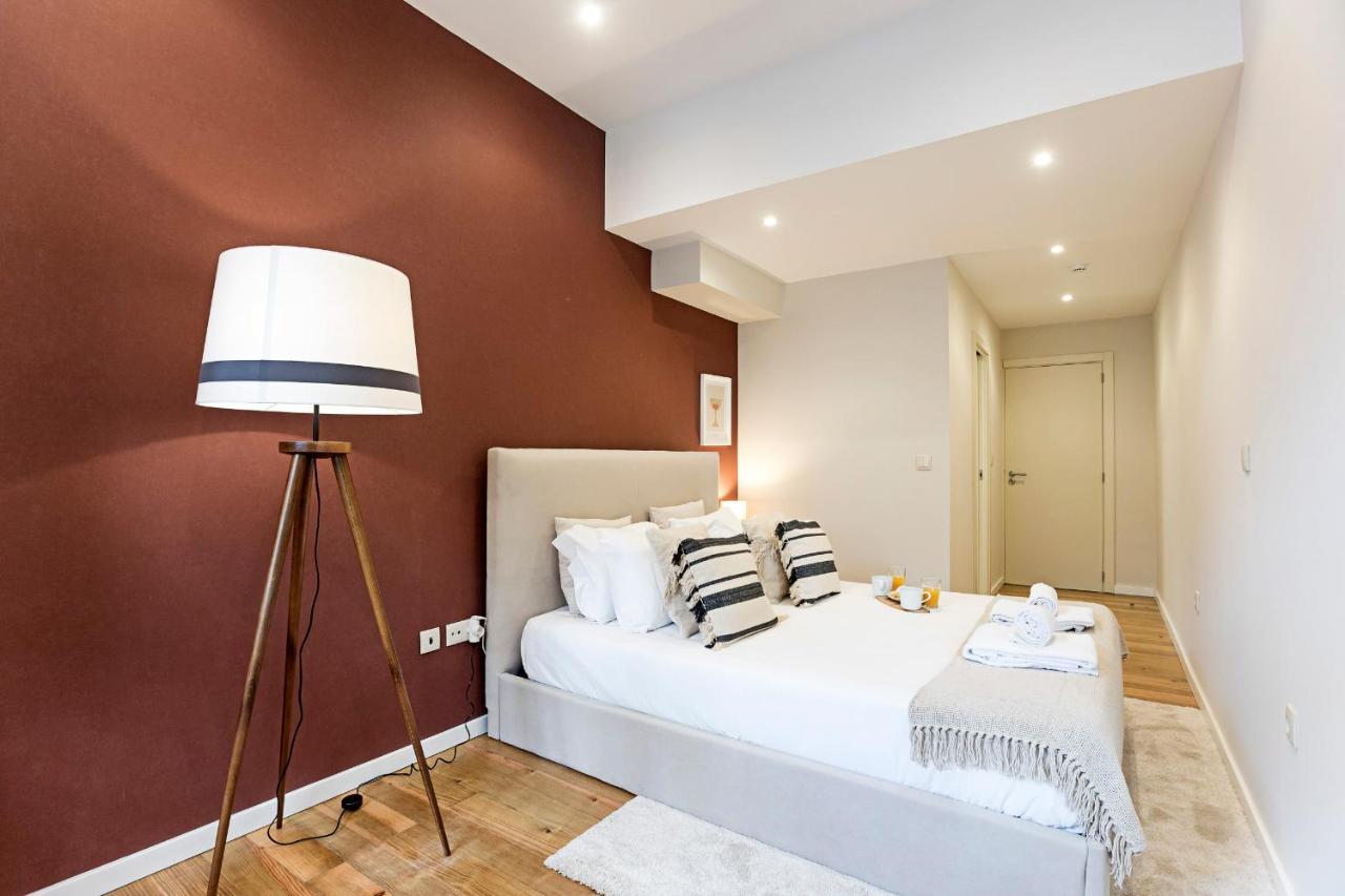 Brand New 4Br W/ 200Yrs Of History In Central Porto By Lovelystay Εξωτερικό φωτογραφία
