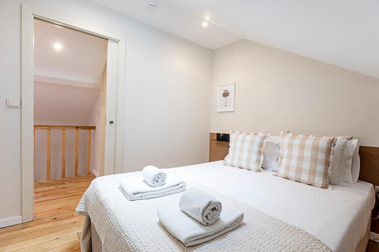 Brand New 4Br W/ 200Yrs Of History In Central Porto By Lovelystay Εξωτερικό φωτογραφία