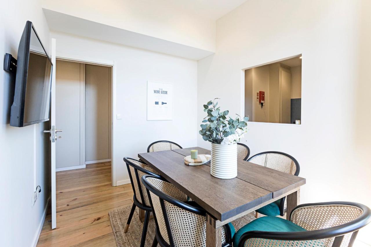 Brand New 4Br W/ 200Yrs Of History In Central Porto By Lovelystay Εξωτερικό φωτογραφία