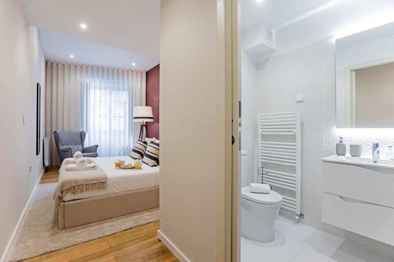 Brand New 4Br W/ 200Yrs Of History In Central Porto By Lovelystay Εξωτερικό φωτογραφία